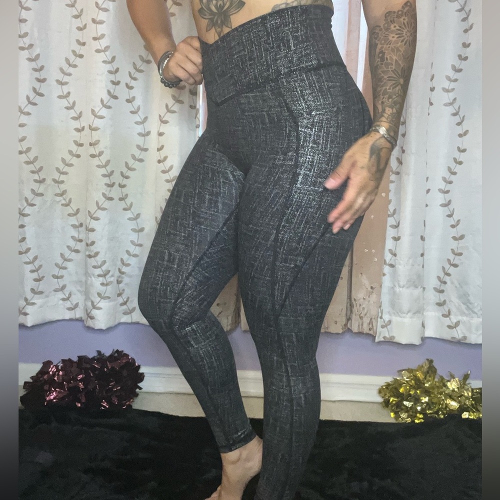 curves n Combatboots black and silver leggings with pockets